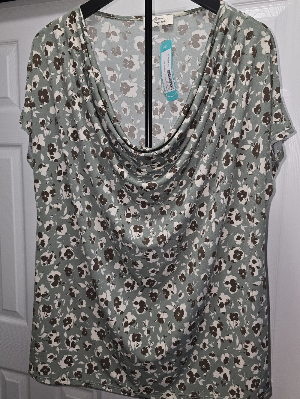 Beacon Apparel 3xl Green Floral Blouse